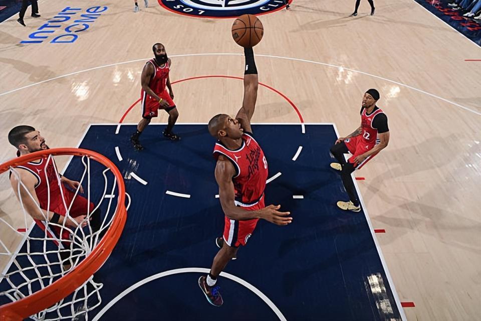 开云体育APP下载-防死了东契奇！快船后场大闸对于球队的重要性绝对是有目共睹的？