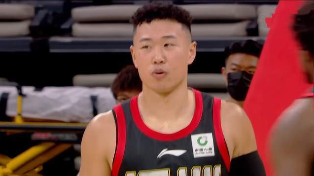 新外援4记三分，辽宁男篮逆转深圳 赵继伟关键球果断 莫兰德21+13